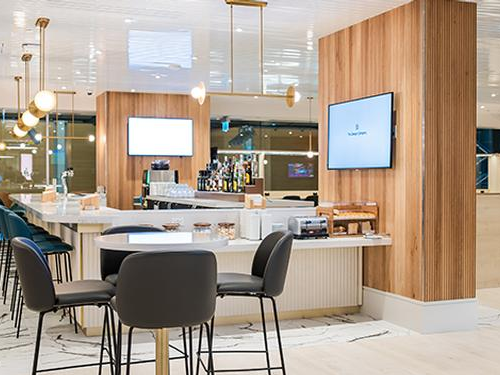 YVR10-15695